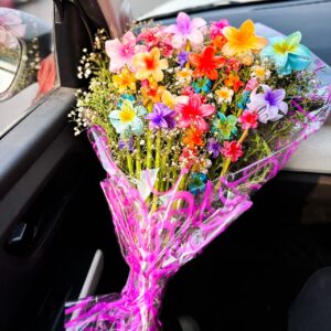 Viral Flower Claws Bouquet